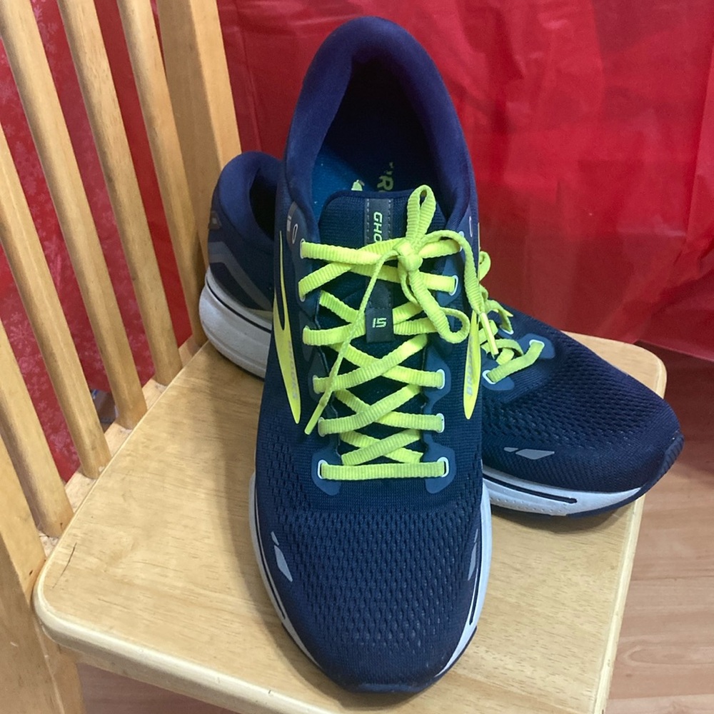 Men’s Brooks shoes size 12